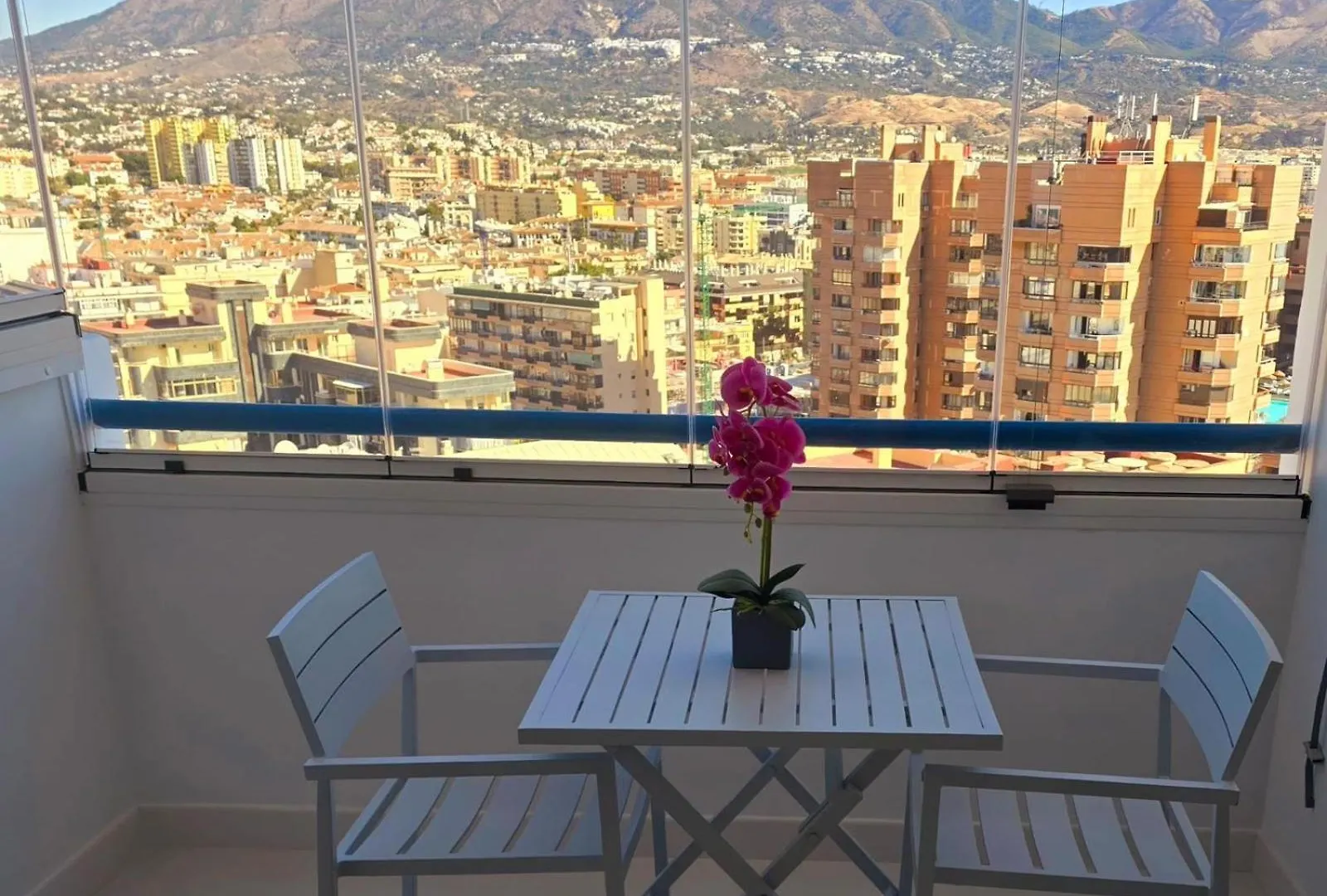 Apartment Sunny Beachside Retreat With Mountain And Sea Views Fuengirola