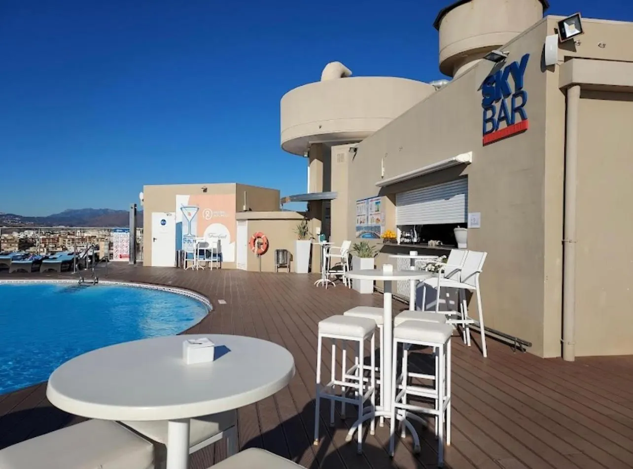 Sunny Beachside Retreat With Mountain And Sea Views Fuengirola Apartment